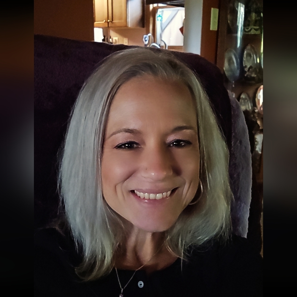 Meet your Posher, Robyn